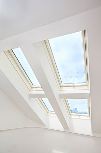 Объект из Мансардные окна Fakro U8 – ТРЕХКАМЕРНЫЙ ЭНЕРГОСБЕРЕГАЮЩИЙ